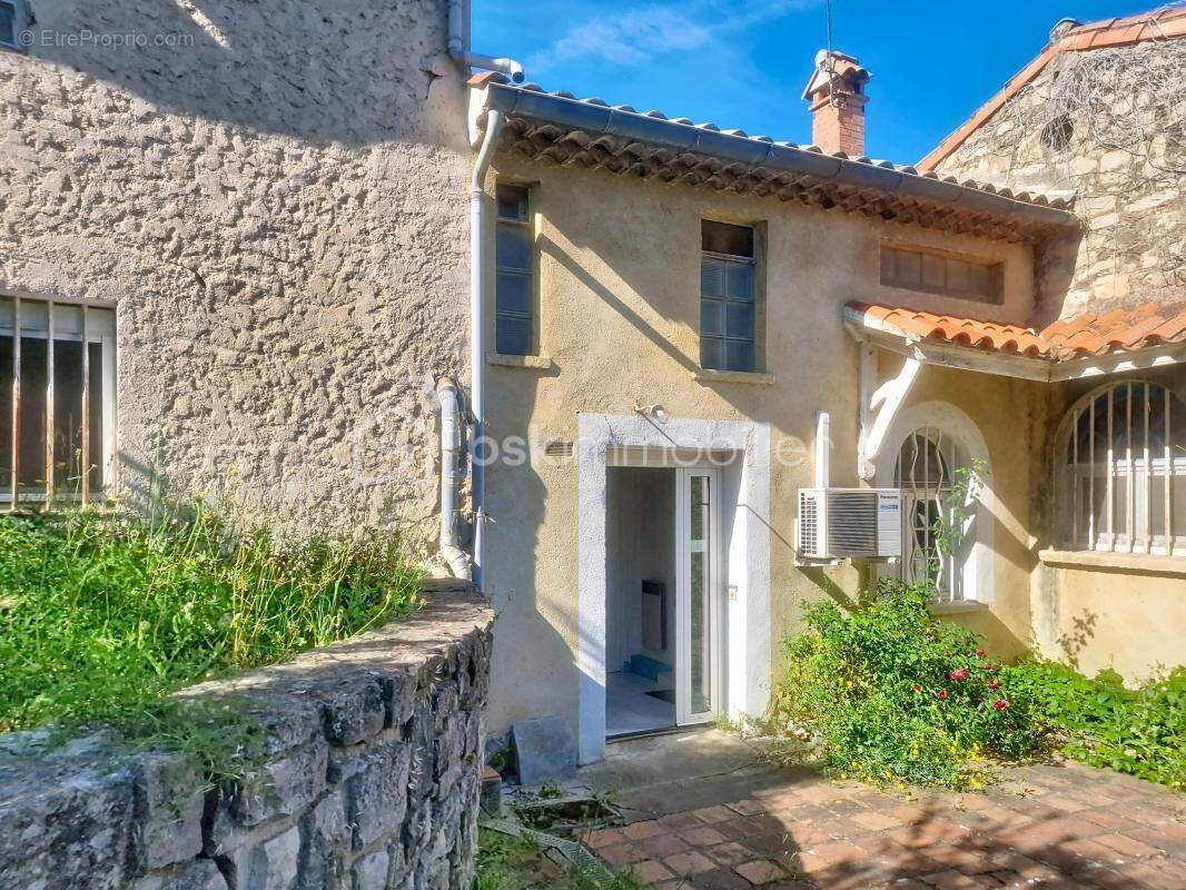 Appartement à ROGNAC