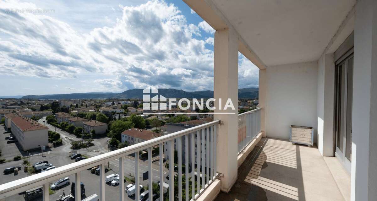 Appartement à BOURG-LES-VALENCE