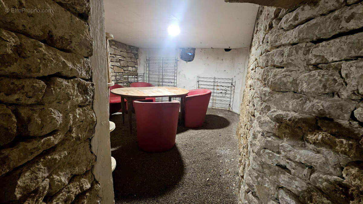 Maison à CHASSAGNE-SAINT-DENIS