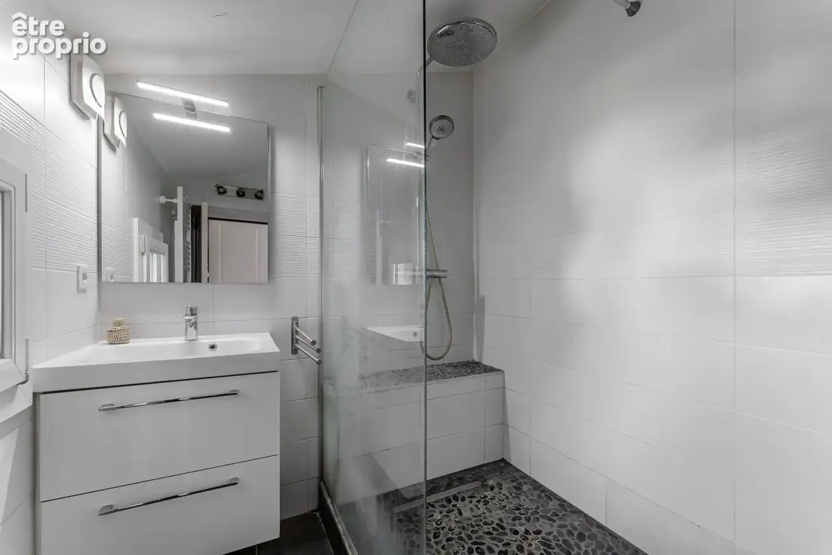 Plein centre, appartement T2 de 40m2 avec garage fermé. - photo 7