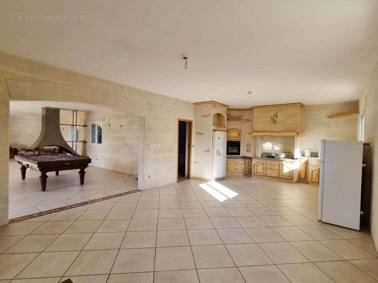 Maison à AMBARES-ET-LAGRAVE