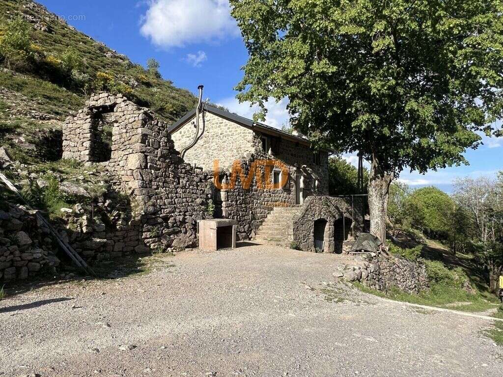 Propriété 54 hectares, rare en Ardèche - photo 27