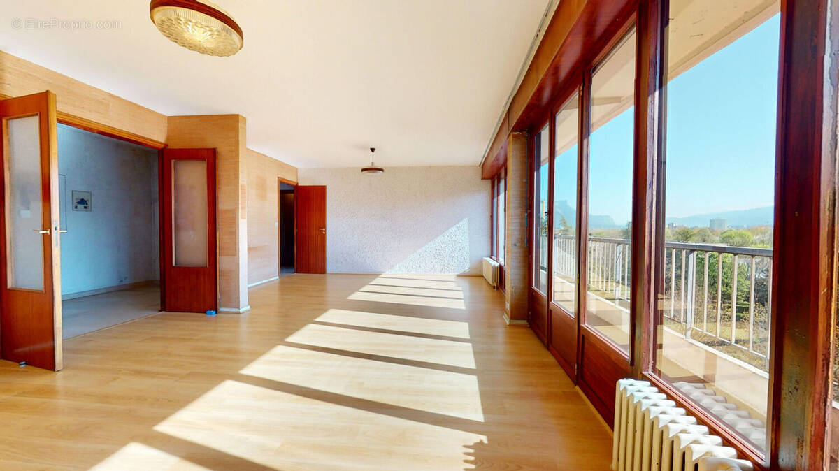 Appartement à ECHIROLLES