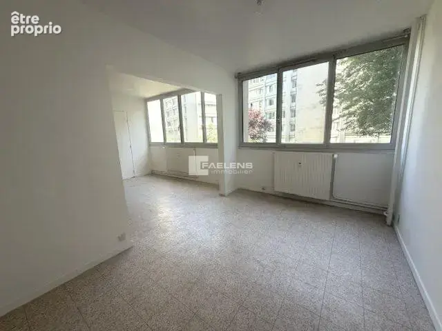 Appartement 3 pièces 63 m² à vendre à Lille (59000) - photo 2