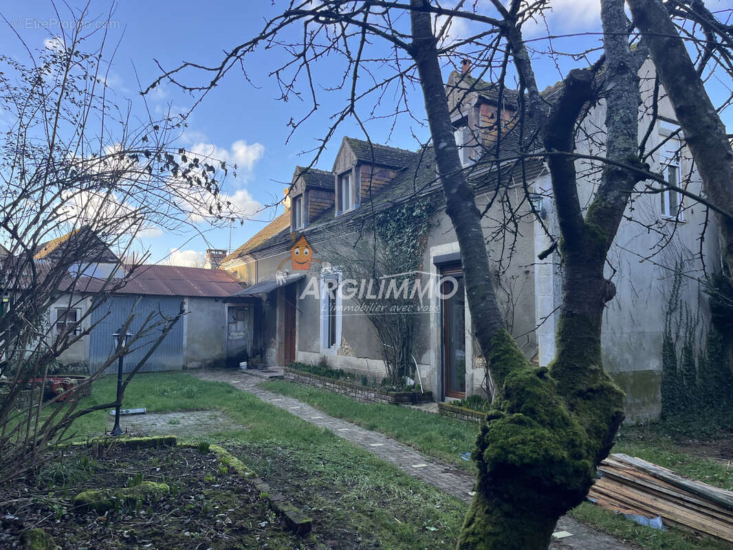 Maison à VIBRAYE