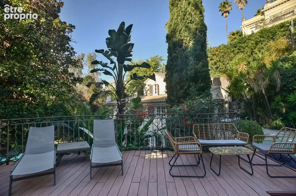 CANNES - Propriété située dans le quartier Californie - Piscine - photo 37