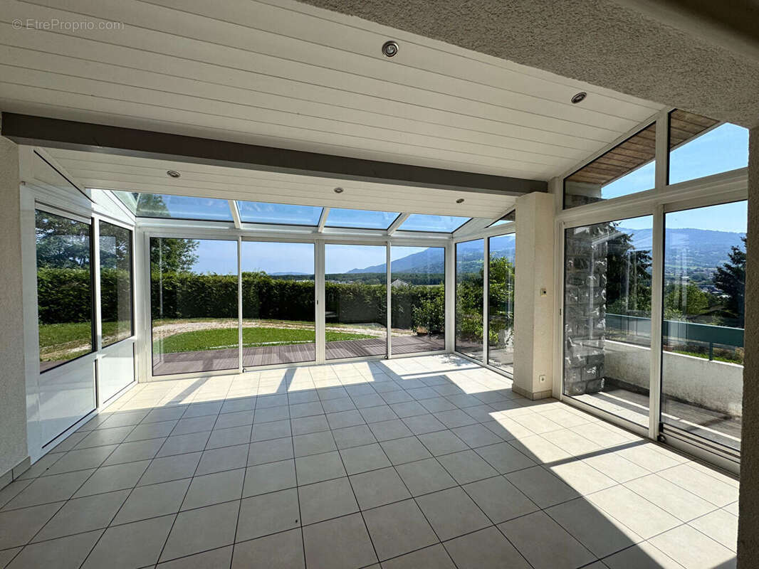 Maison à VETRAZ-MONTHOUX