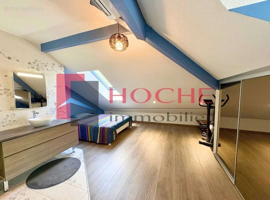 4 P + C  Duplex Penthouse - Garage - 106 m² - photo 16