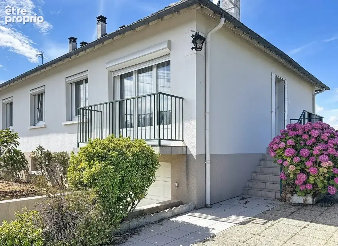 Maison à LA CHAUSSEE-SAINT-VICTOR