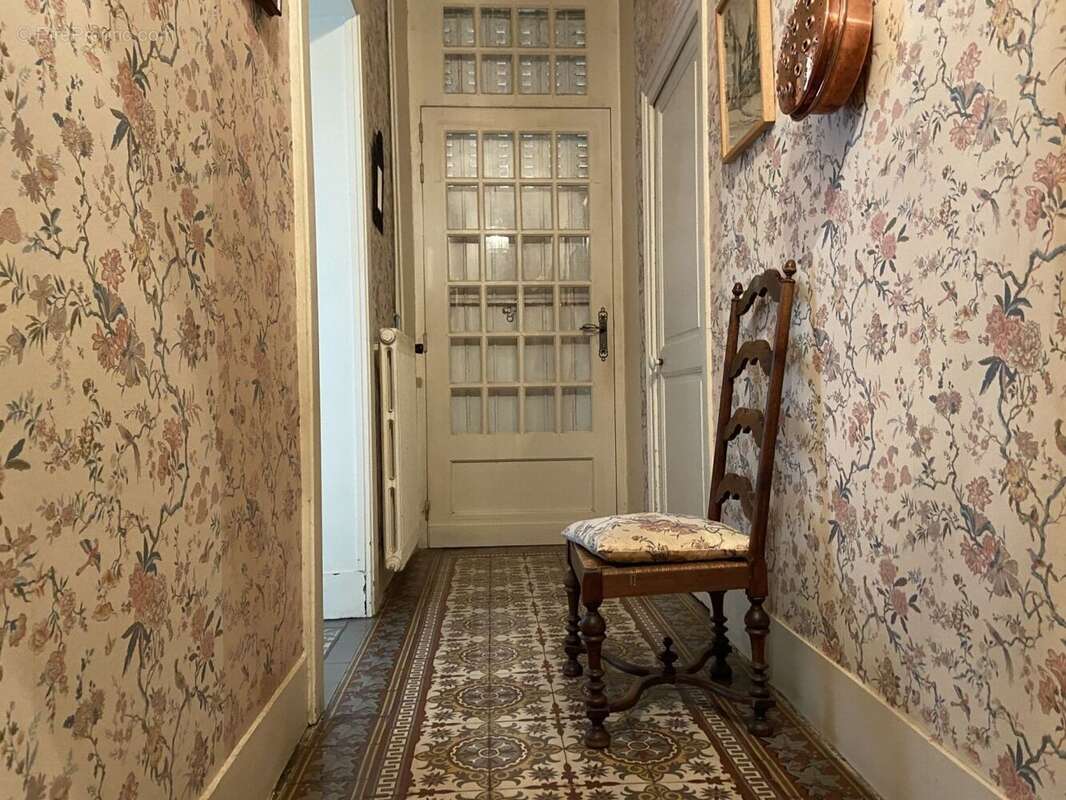 Maison à LA CHAPELLE-MONTLINARD