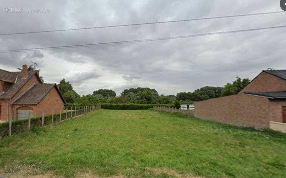 Terrain à RAIMBEAUCOURT