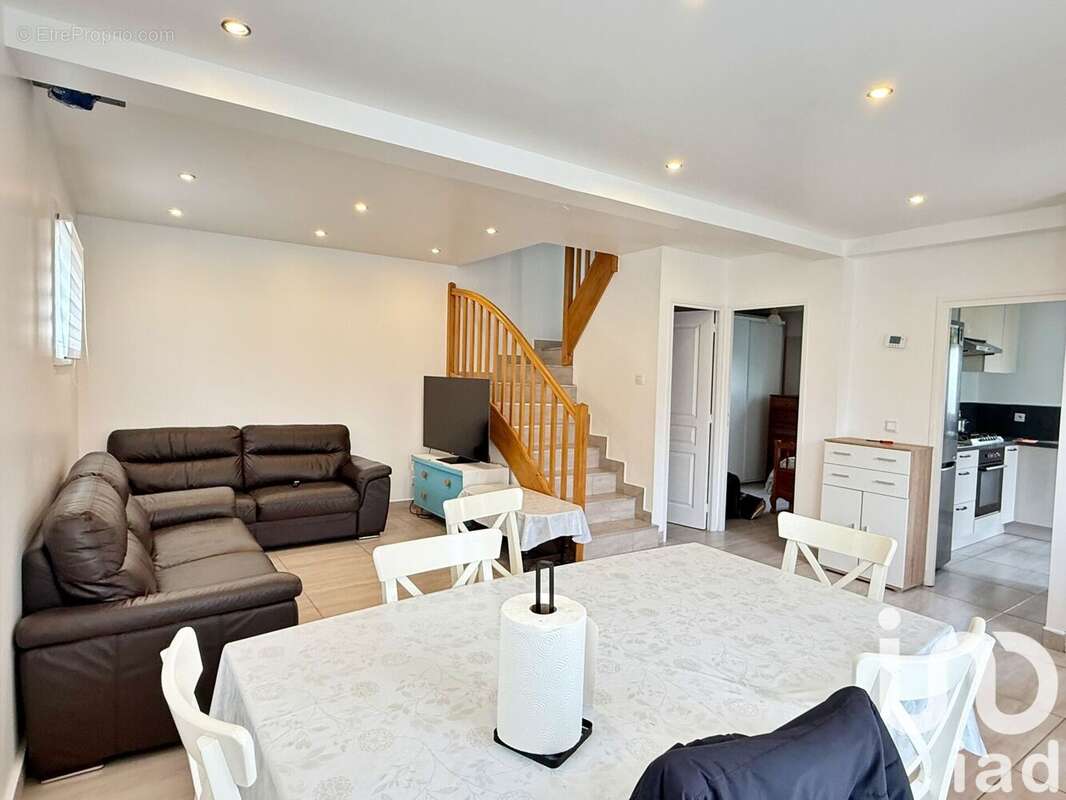 Photo 2 - Maison à MORANGIS