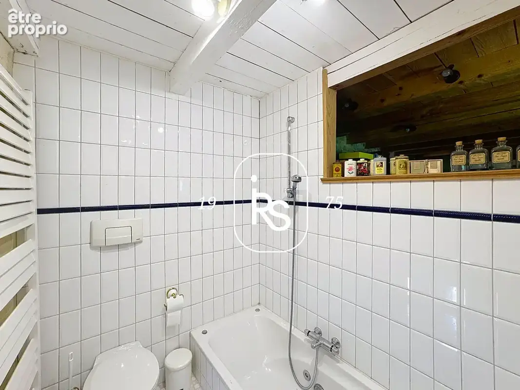 Propriété de charme de deux maisons avec piscine et un total de 2,53 ha de terrain naturel. - photo 16