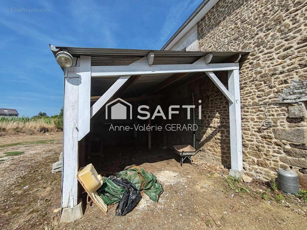 Photo 8 - Maison à FOUGEROLLES-DU-PLESSIS