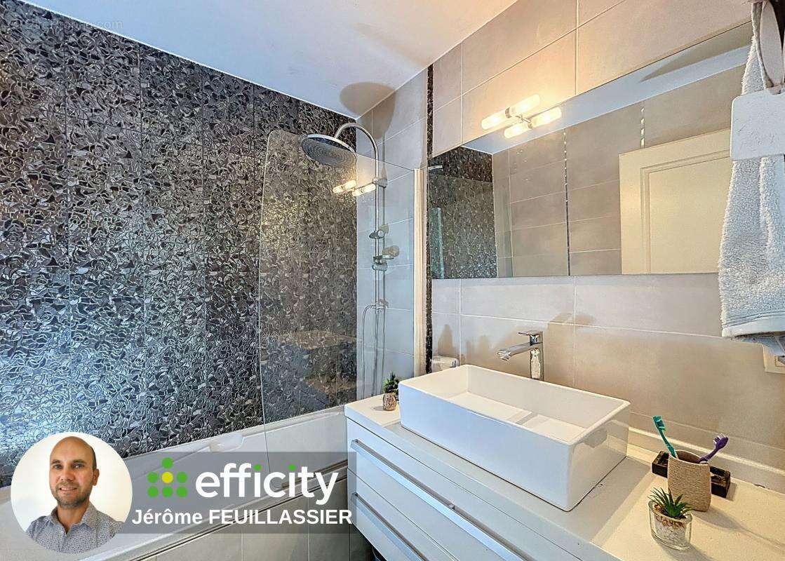 Appartement à CLUSES