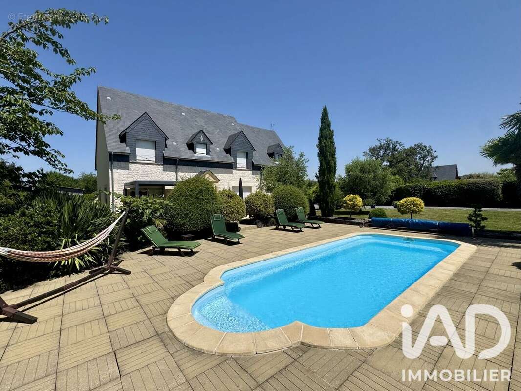 Maison 260 m² à Fiquefleur-Equainville  - photo 4
