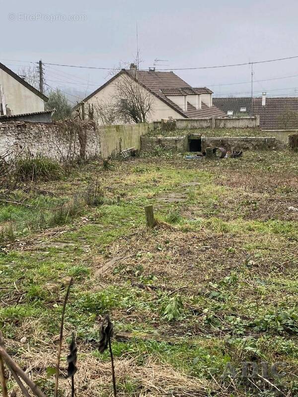 Terrain à DAMMARTIN-EN-GOELE