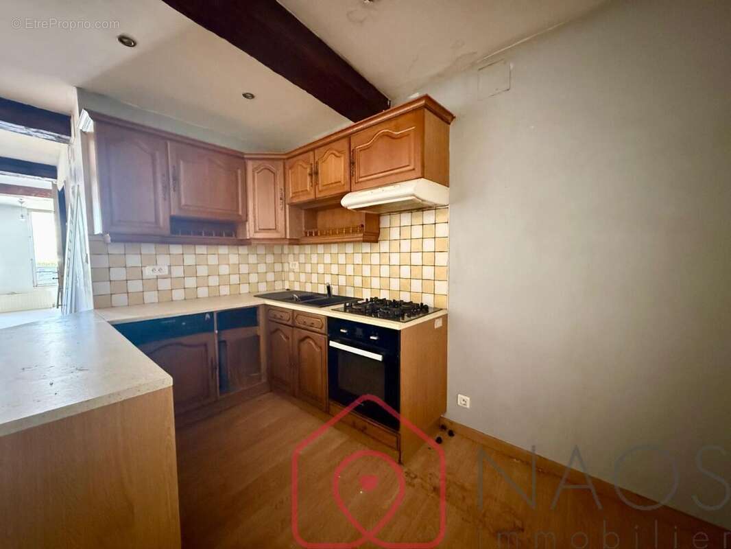 Appartement T2 de 66 m²  Dernier étage  Centre-ville de Sedan - photo 4