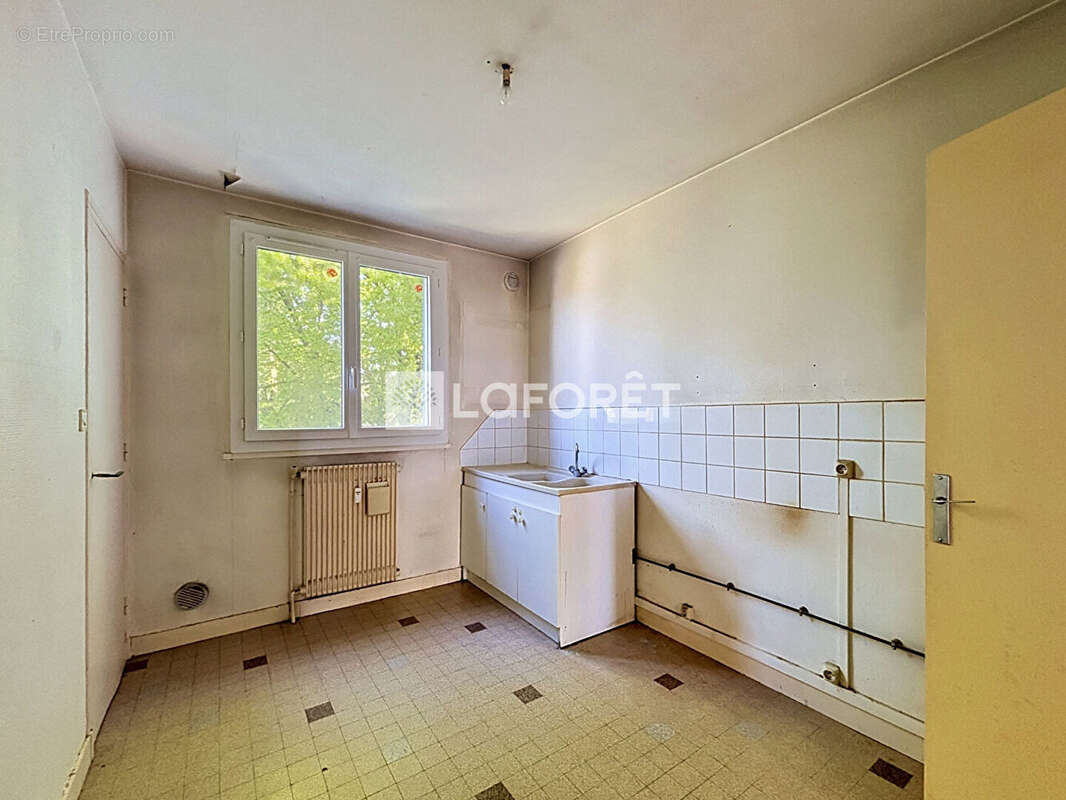 Appartement à GENAY