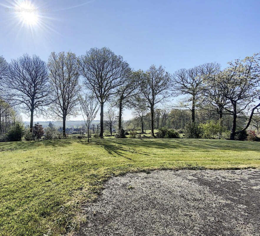 Maison à LOUVIGNE-DU-DESERT