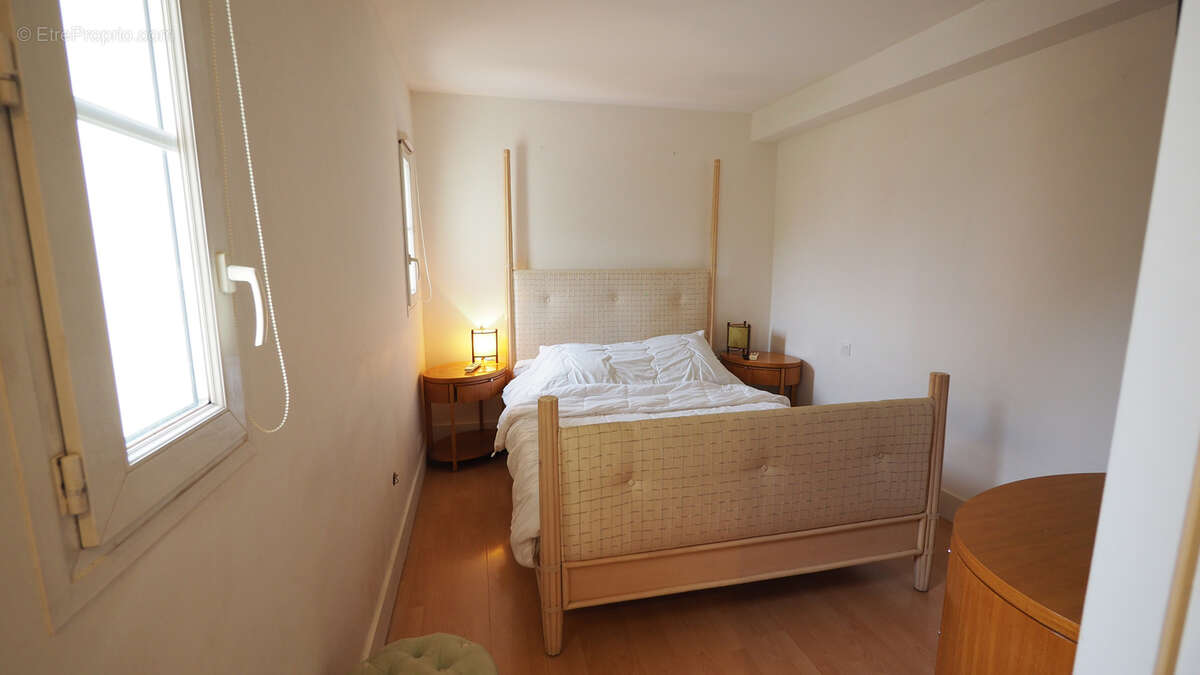Appartement à LA TURBIE