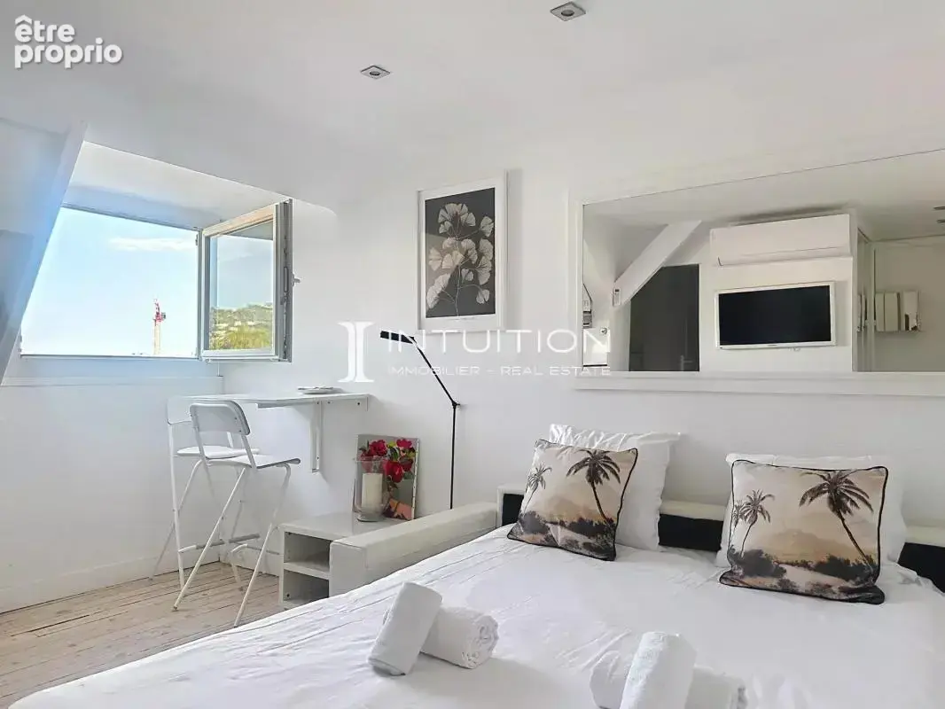 Cannes - Banane : studio meublé au dernier étage d'un immeuble art déco - photo 13