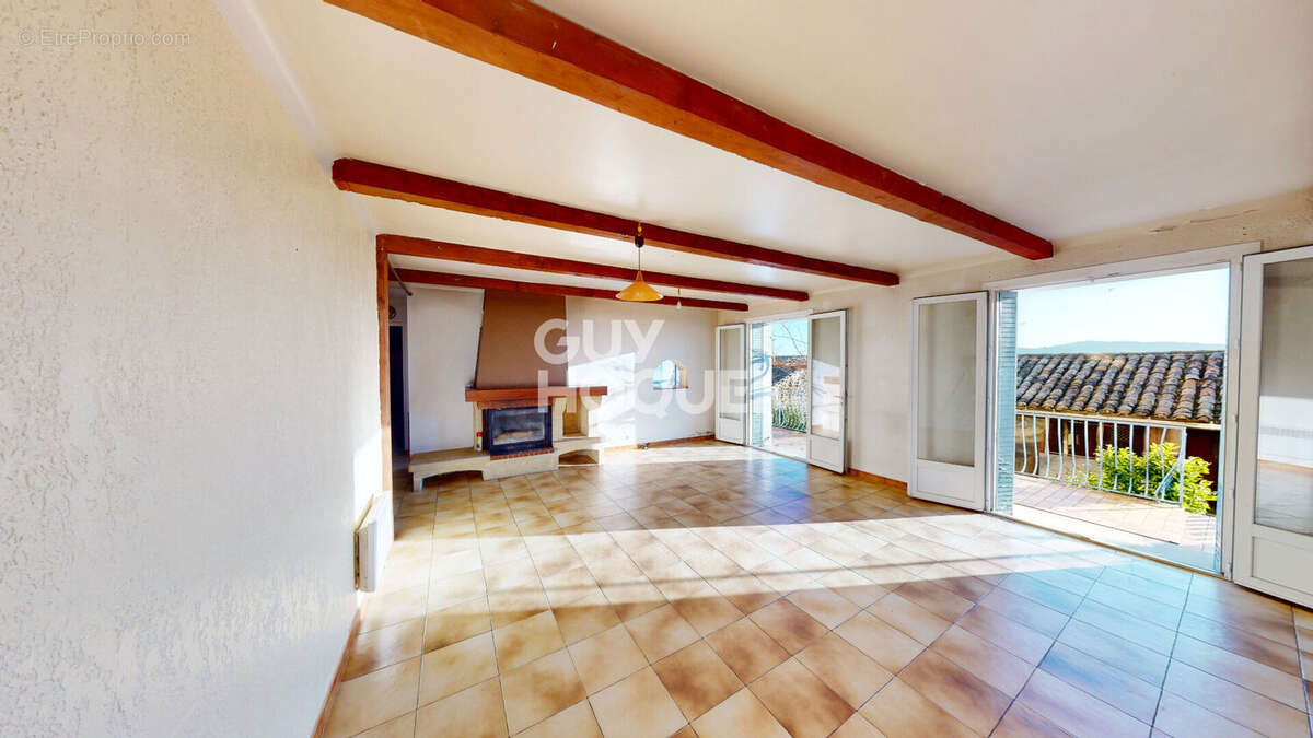Maison à PUJAUT