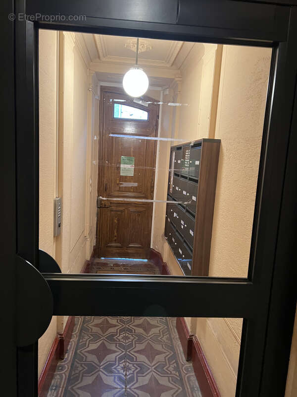 Appartement à PARIS-14E