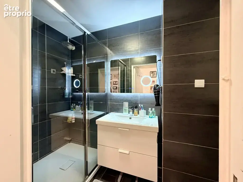 8ème 2ème Prado / Mermoz - Appartement 4 pièces 134m2 - cave - 1 parking - photo 10
