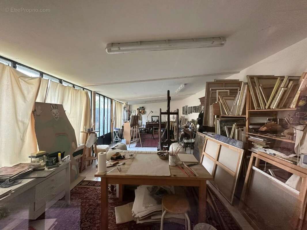 Terrain à SAINT-MAUR-DES-FOSSES