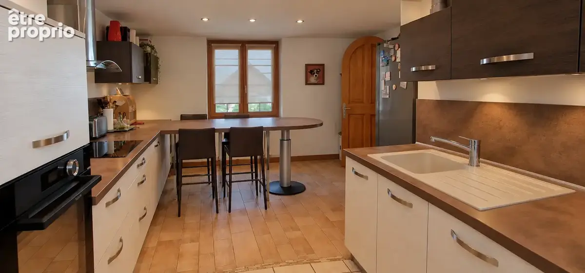 Maison à vendre 240m2 sur terrain 800m2 avec piscine à ENTRELACS - photo 6