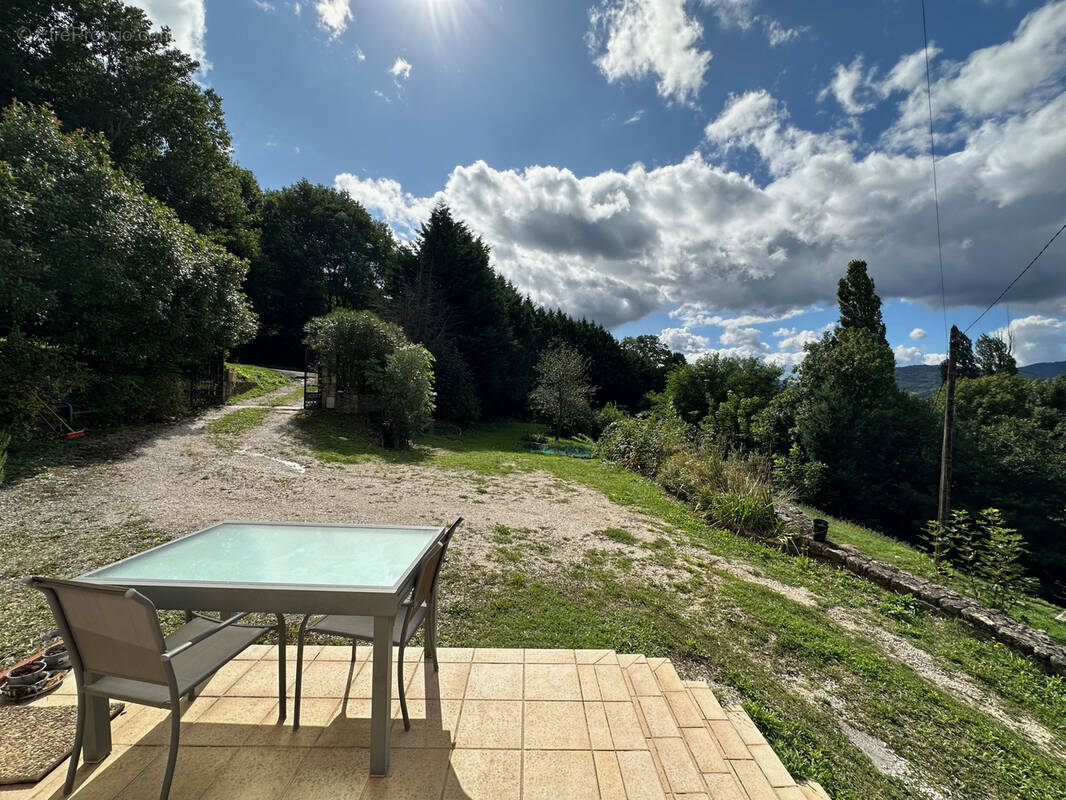 Maison à LE CRESTET