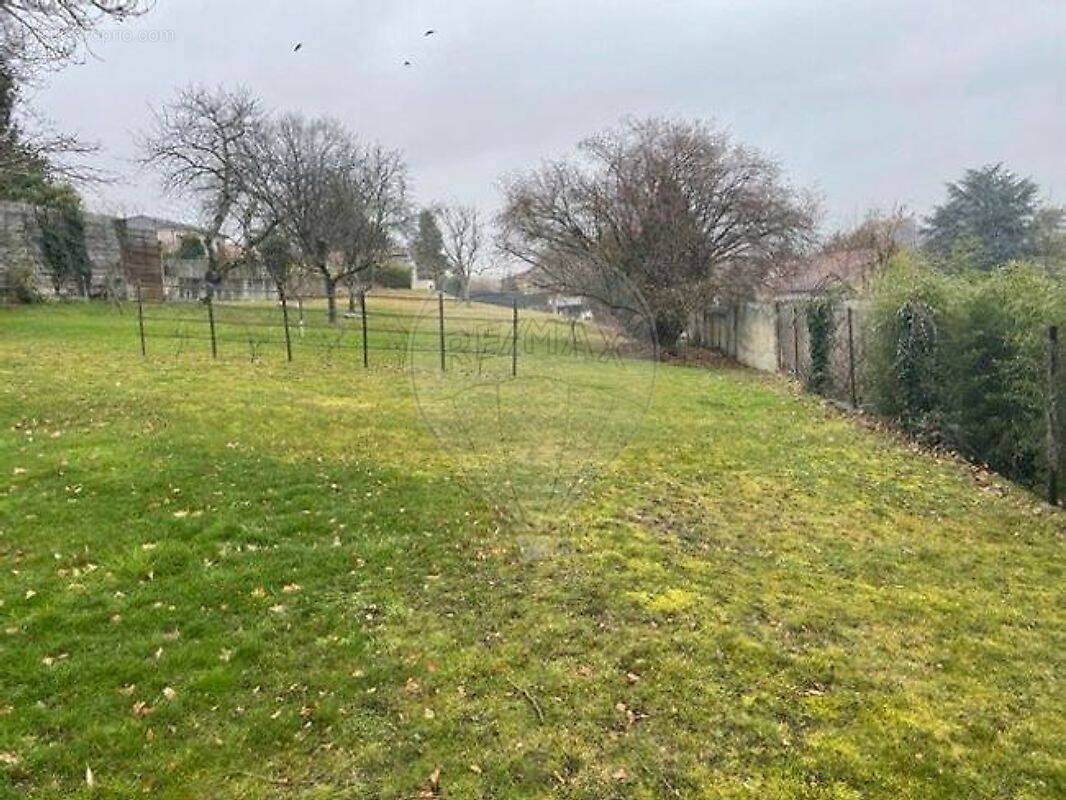 Terrain à HAUTERIVE