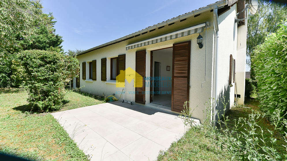 Plain pied - 130 m2 - 4 chambres -  basilique de longpont - combles amenageables - photo 16