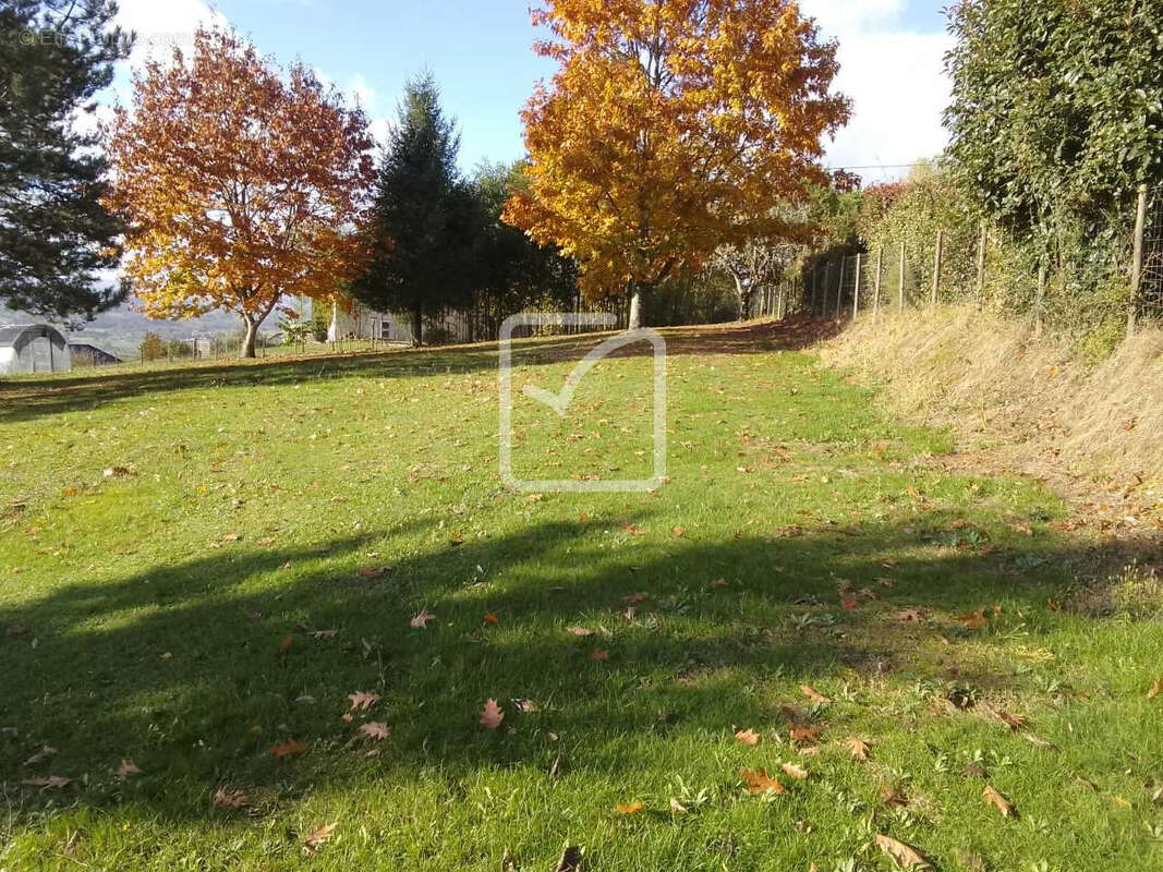 Terrain à ALLASSAC