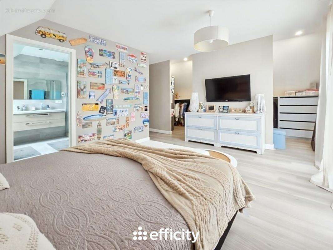 Maison à LA QUEUE-EN-BRIE