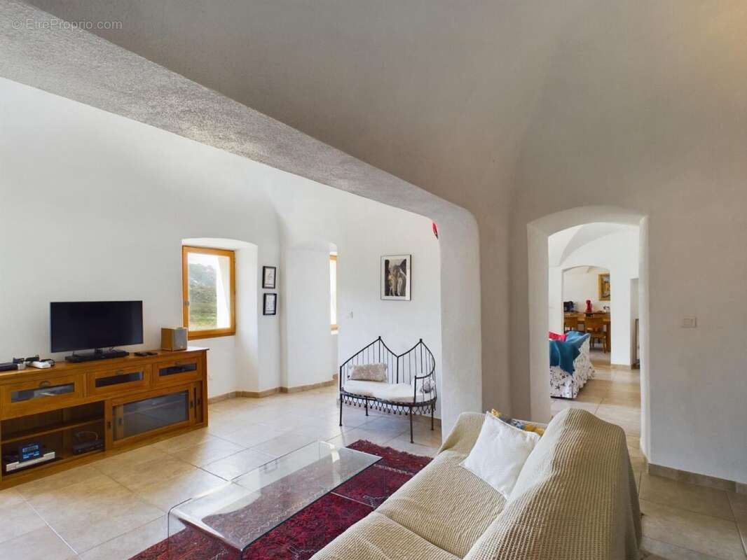 Maison à MONTEGROSSO