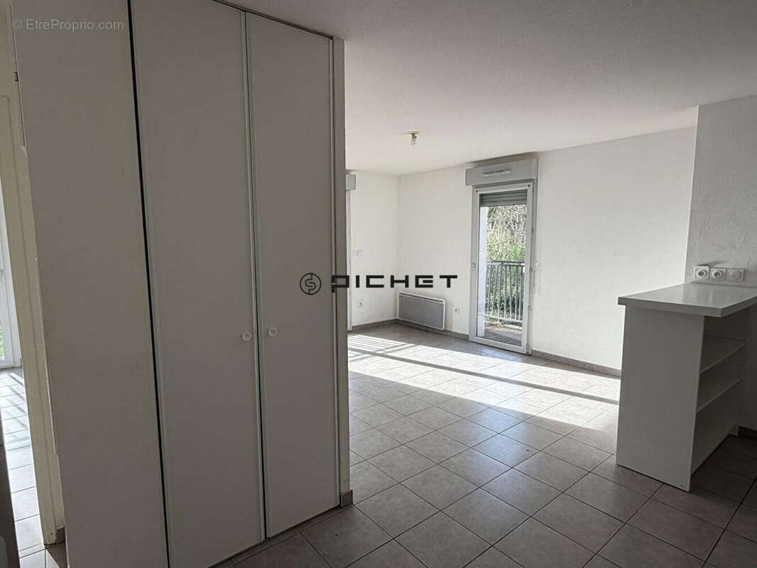 Appartement à SAINT-GENIS-POUILLY