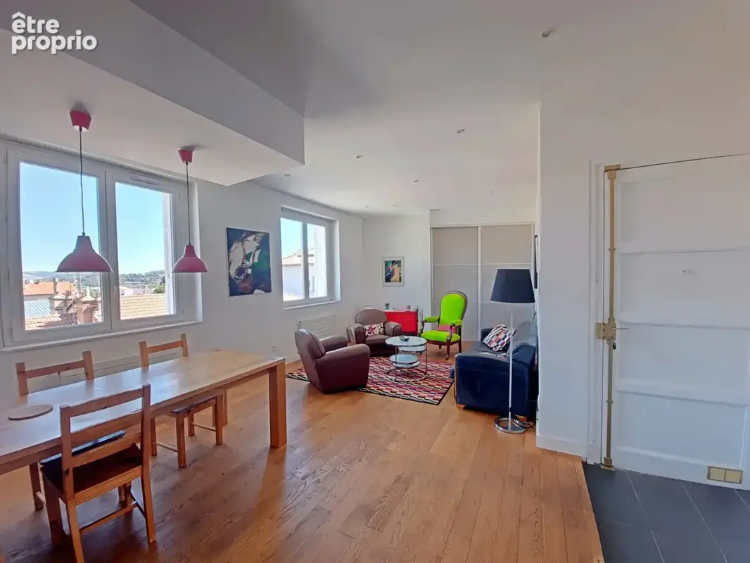 Appartement à SAINT-ETIENNE