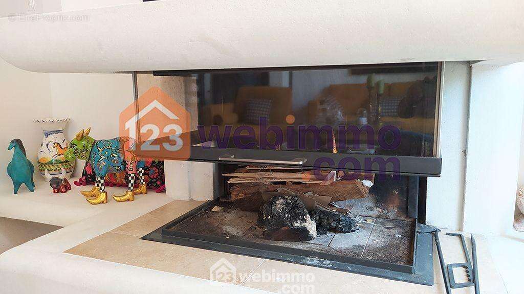 La pièce de vie - Maison à SAINTES-MARIES-DE-LA-MER