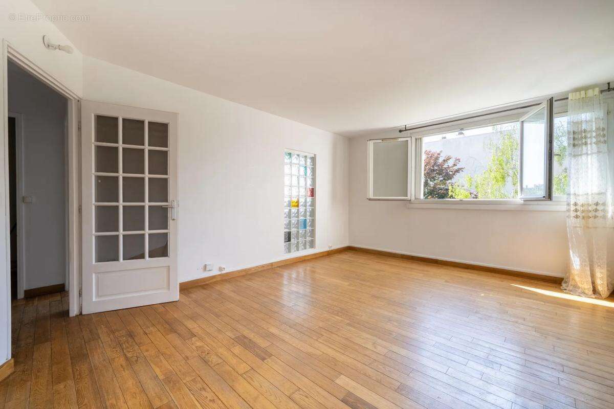 Appartement à RUEIL-MALMAISON