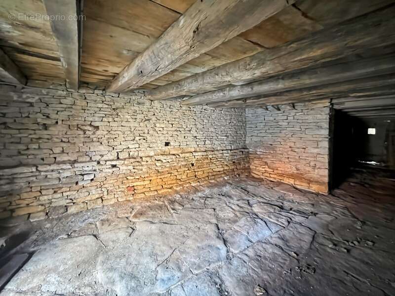 Maison à SAINT-GENGOUX-LE-NATIONAL