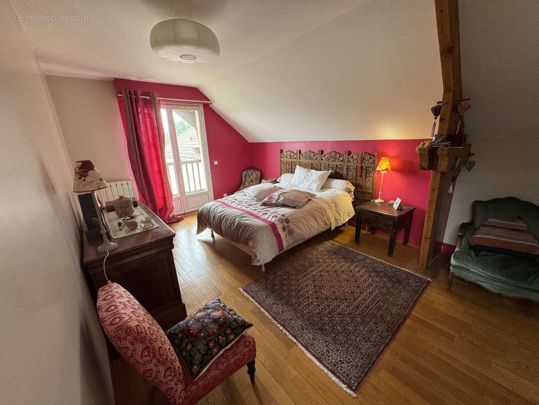 Maison à LE THILLAY