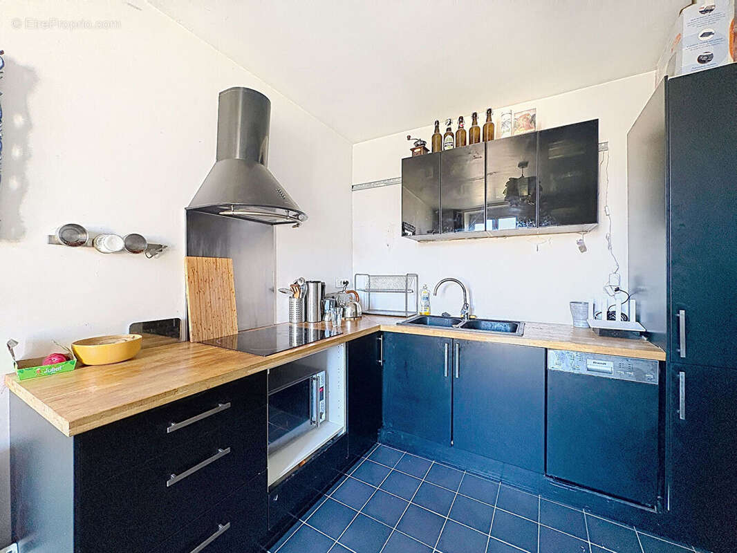 Appartement à PARIS-18E