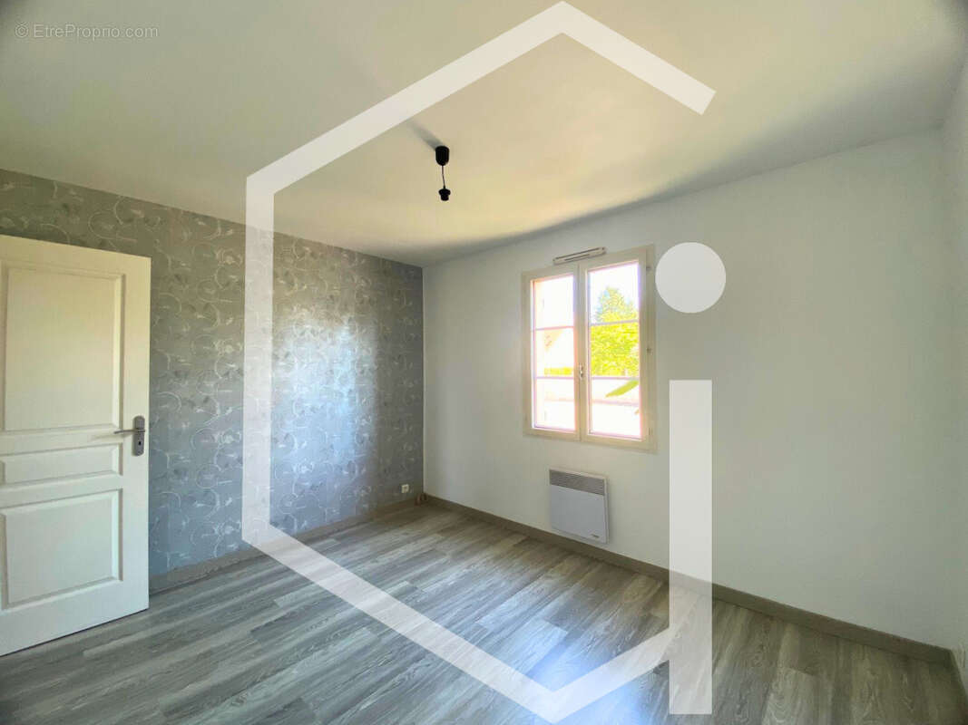 Maison à SURY-PRES-LERE