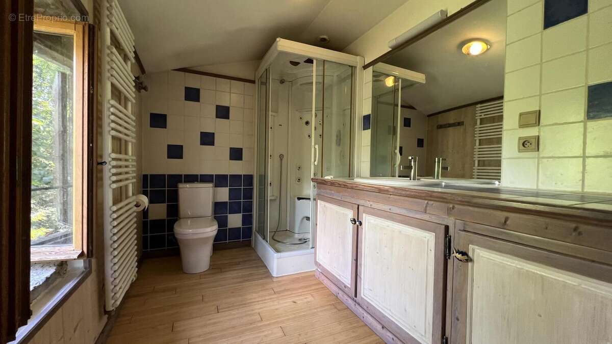 Photo 8 - Maison à LA TOUR-DE-SALVAGNY