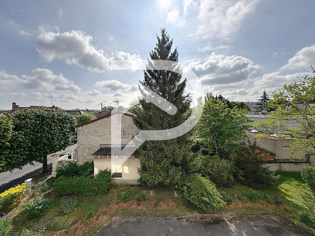 Appartement à SAINT-MAUR-DES-FOSSES