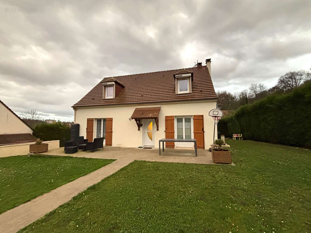 Maison à NEUILLY-EN-THELLE