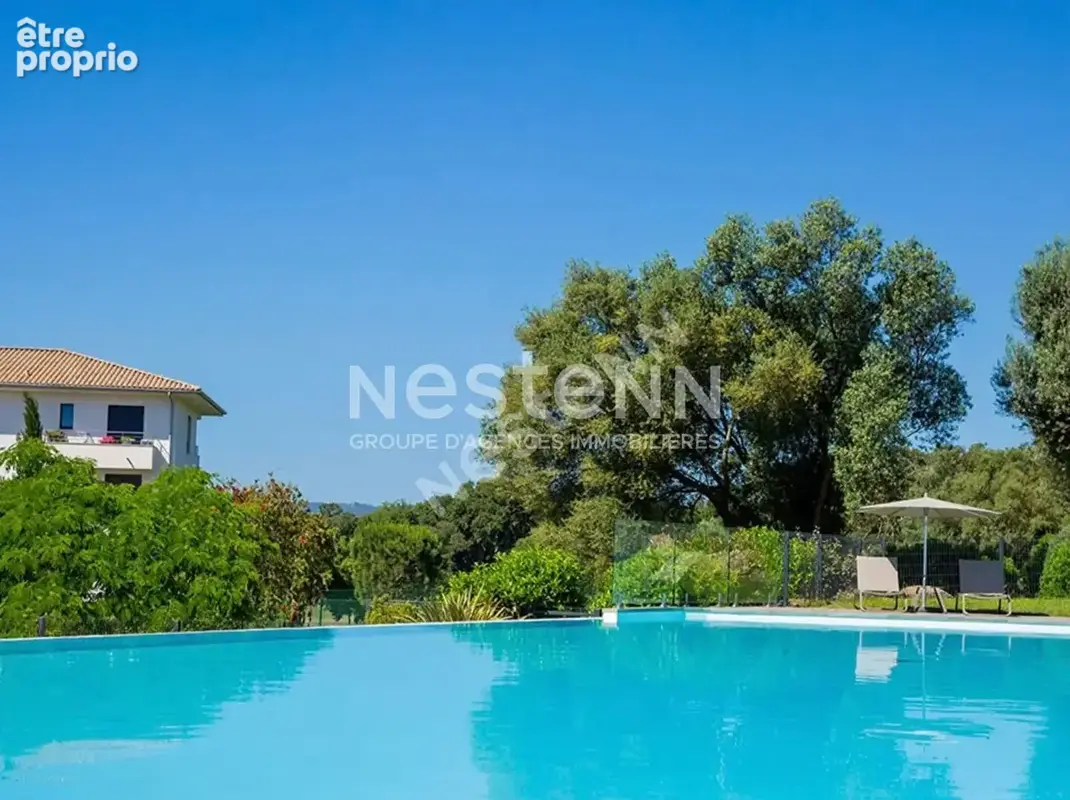 Appartement T2 avec loggia dans un domaine privé à Porto-Vecchio. - photo 7