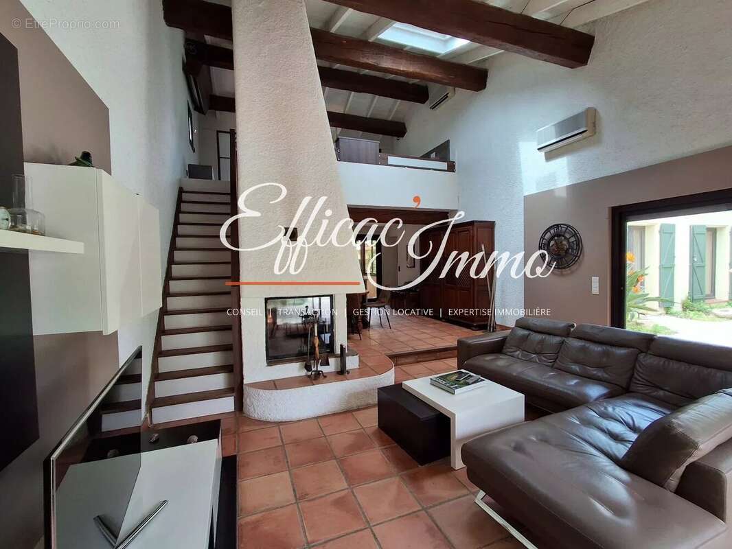 Maison 6P sur terrain de 2100m² avec piscine et dépendance - photo 5